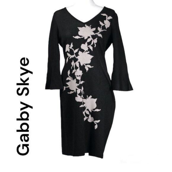 Gabby Skye Striped Long Sleeve Bodycon Sweater Dress Size Medium - Picture 1 of 6